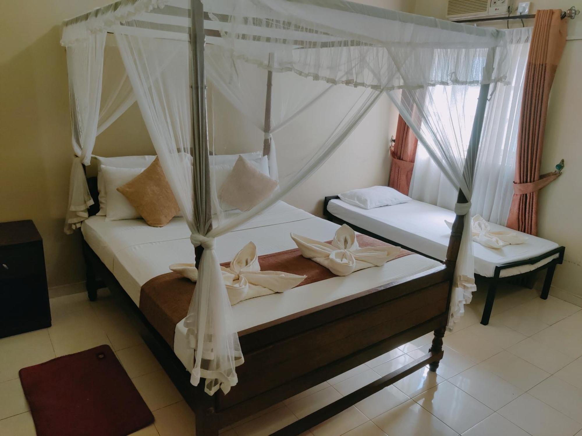 Hotel Grand Colonial Viveka Kurunegala Esterno foto
