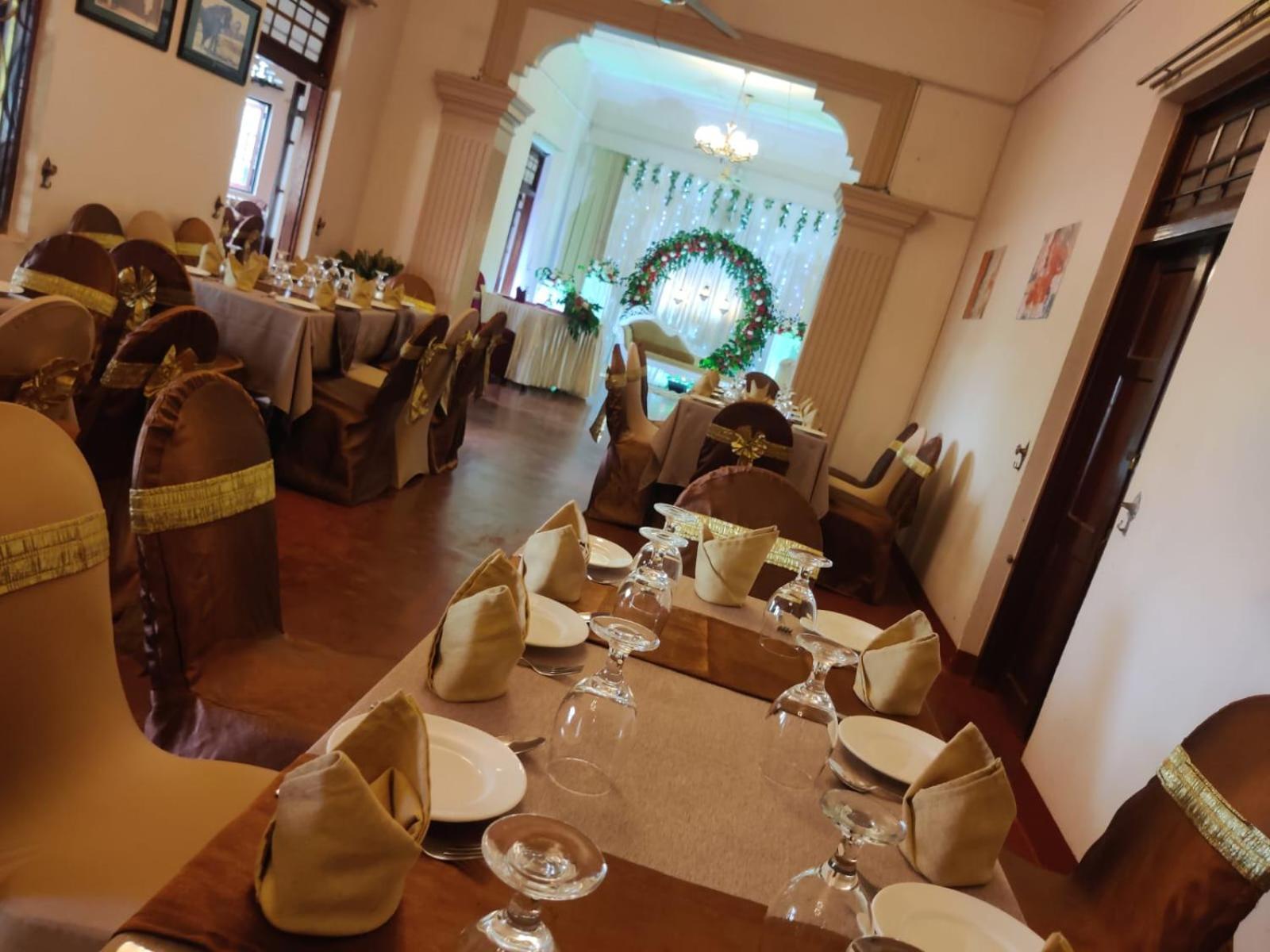 Hotel Grand Colonial Viveka Kurunegala Esterno foto