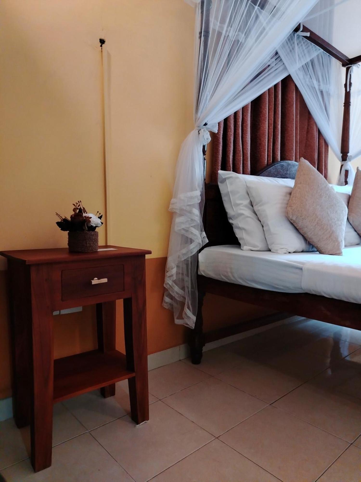 Hotel Grand Colonial Viveka Kurunegala Esterno foto